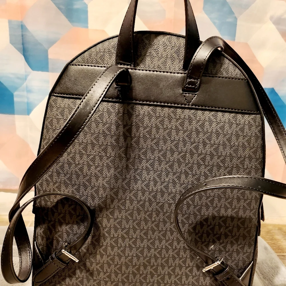 Mk back pack - Picture 2 of 3